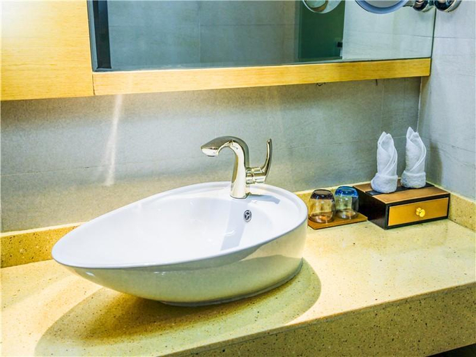 Bathroom 4, Lavande Hotels·Linyi People's Square, Linyi