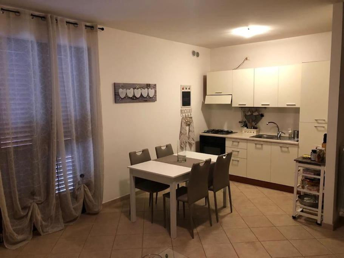 Others 5, Joy Apartment, Bari