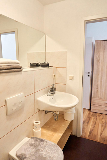 Bathroom 3, Pension Neuerbe, Erfurt