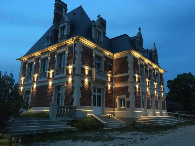 Others 4, Chateau du Mont de Guny, Aisne