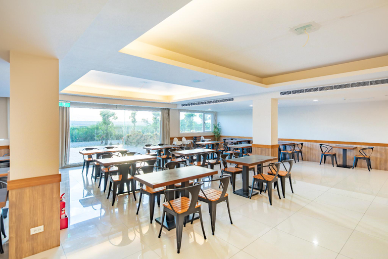 Food & Drinks 2, Lovestar Lakeside Hotel-Starlight Building, Pingtung