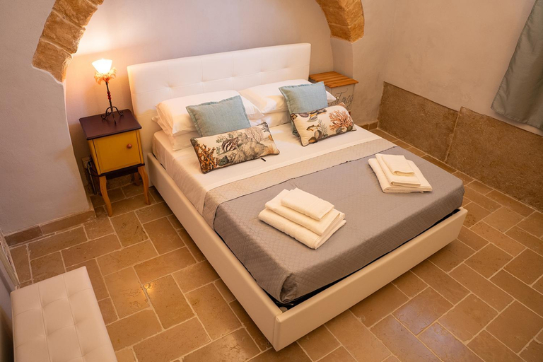 Others 3, LITHOS guest room, Barletta-Andria-Trani