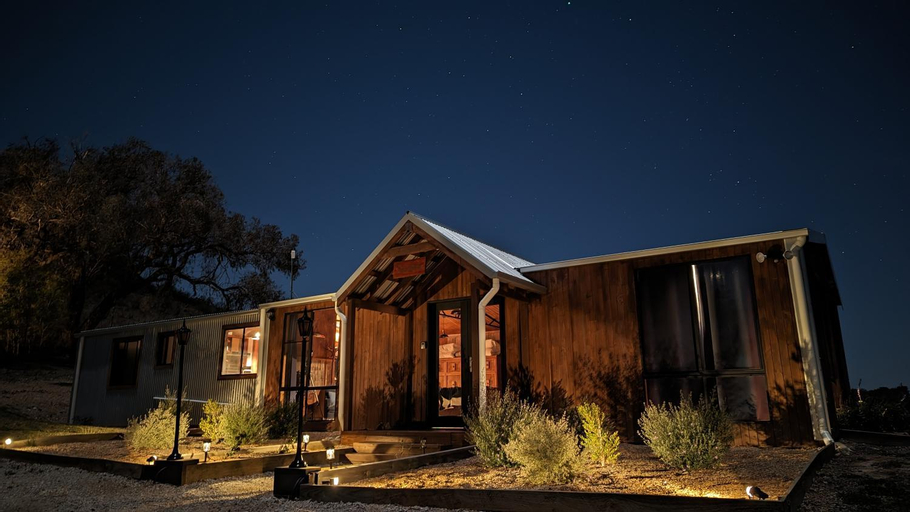 Exterior & Views 1, Sunstone - 2 Bed Eco Cabin - Kundalini Lodge, Mid-Western Regional - Pt A