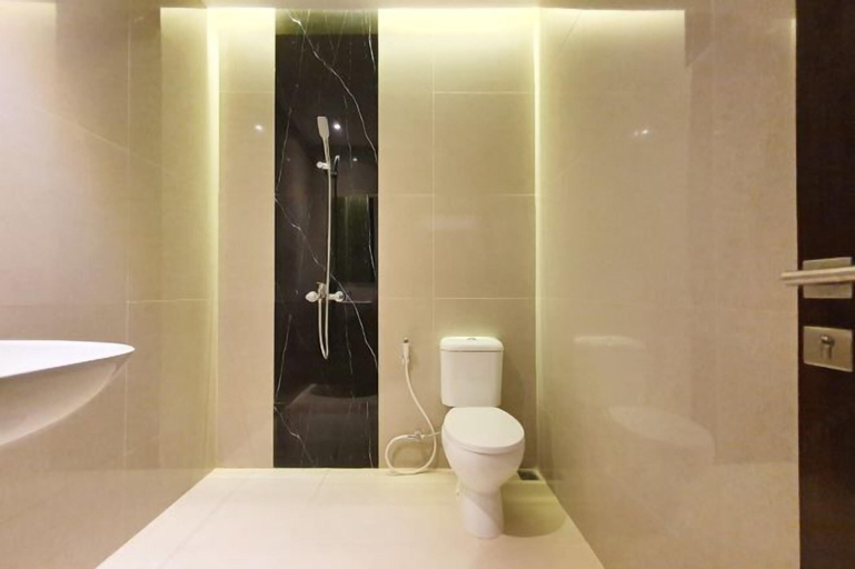 Bathroom 16