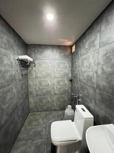 Bathroom 2, Forest County, Idukki