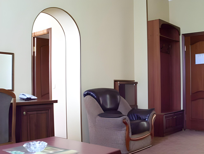 Others 3, Yaroslavskaya Hotel, North-Eastern
