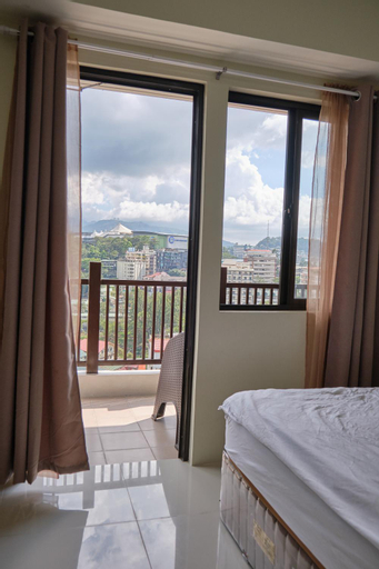 Bedroom 2, QFandZ Baguio Homestay at BRENTHILL Condominium, Baguio City