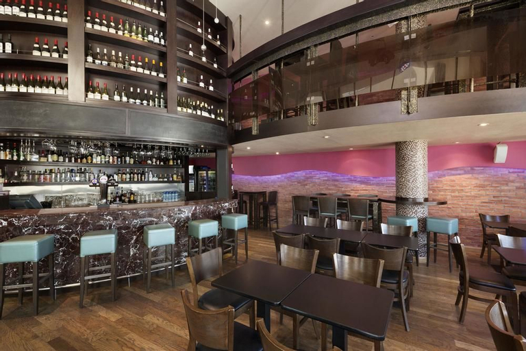 Food & Drinks 5, Ramada by Wyndham Abu Dhabi Downtown, Abu Dhabi City
