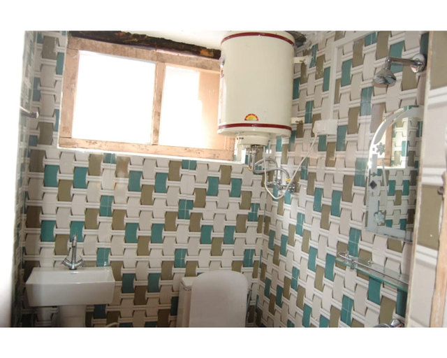Bedroom 4, Sohail Home Stay, Pahalgam, Anantnag