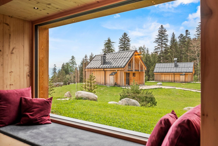 Others 4, NEW OPENING "Sissi Chalets" - Unique Luxury Hideaway with Mountain view & Sauna, Trento