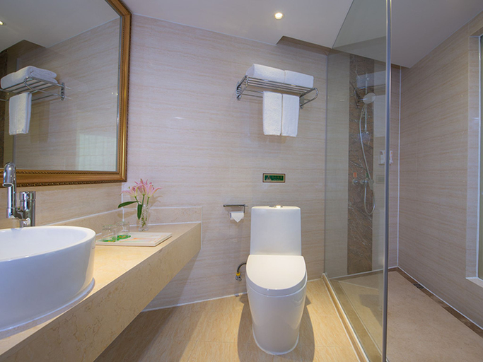 Bathroom 4, Vienna Hotel Meizhou Xingning City Plaza Branch, Meizhou