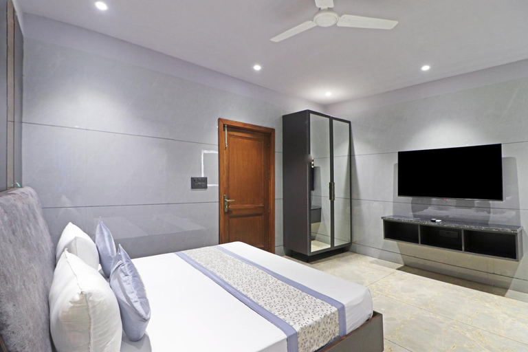 Bedroom 3, Hotel Preet Inn Newly Built Lux Collection Near Nizamuddin Railway Station, Delhi