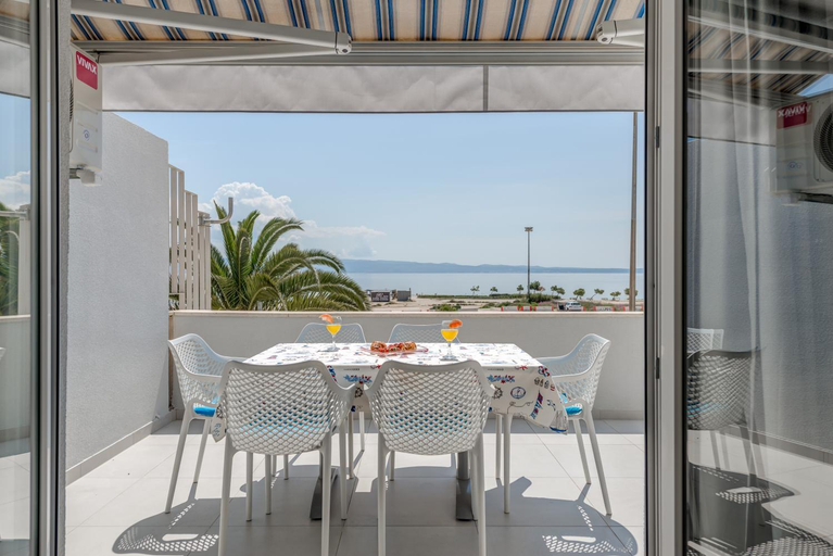 Others 2, Beachfront Znjan Apartments, Split