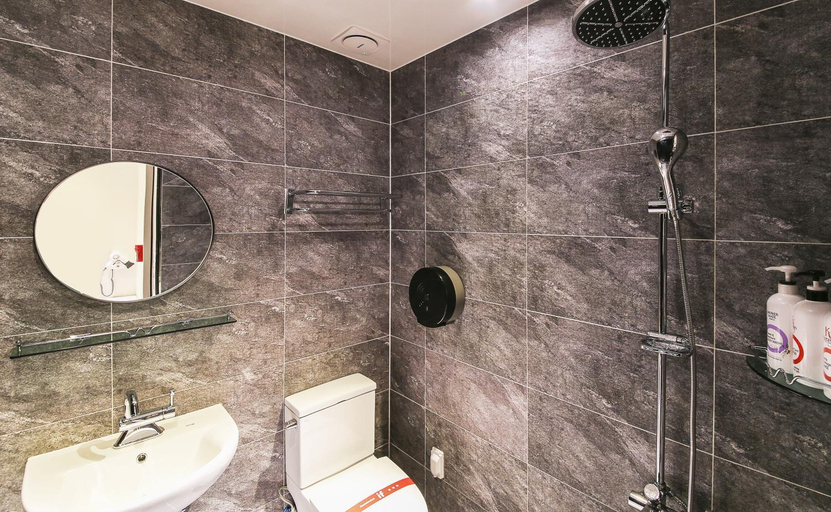 Bathroom 4, If Business Hotel, Changwon