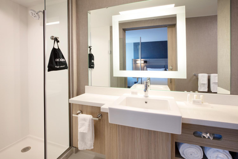 Bathroom 7