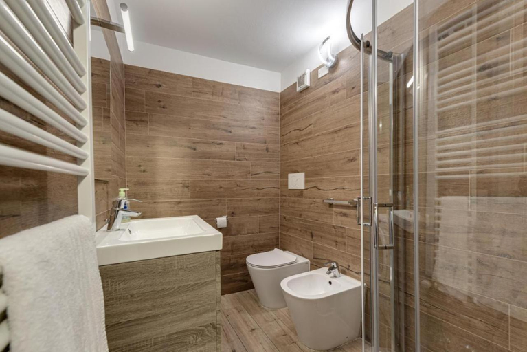 Others 2, NETTUNO LUXURYH - BOLOGNACENTRO Duomo Rooms and suites, Bologna