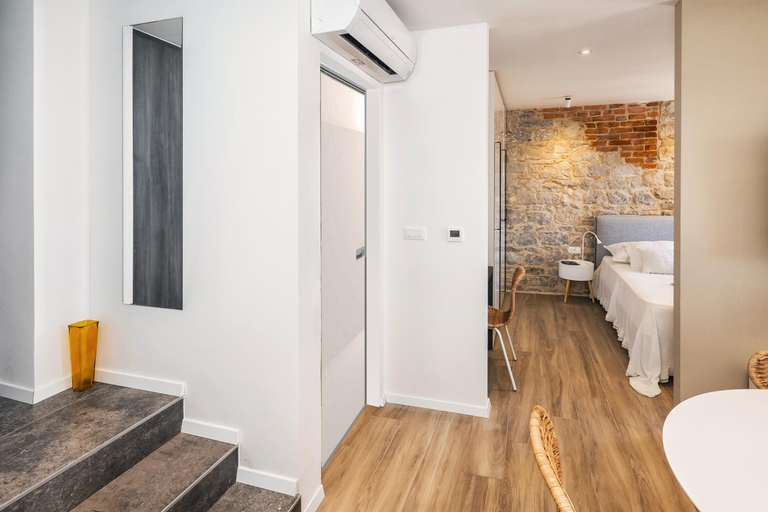 Others 5, Lucio suites, Split