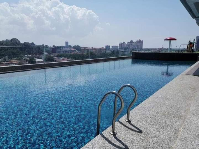 Sport & Beauty 2, Inadh Suites @ Icon Residence With Pool, Kuala Terengganu