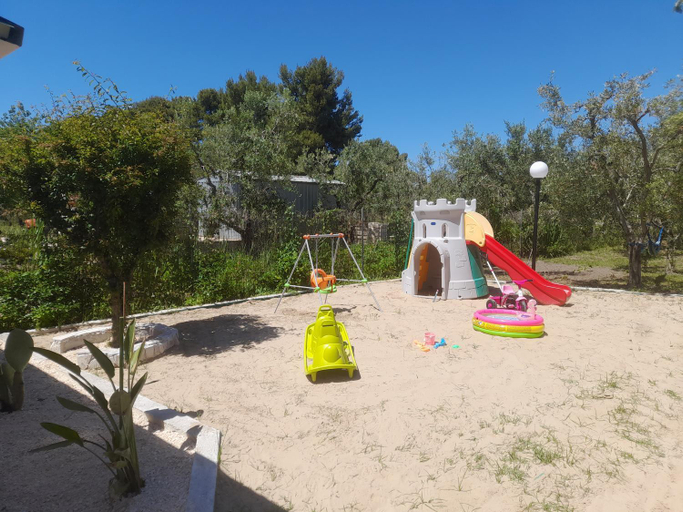 Others 4, Villa Elvira, Foggia