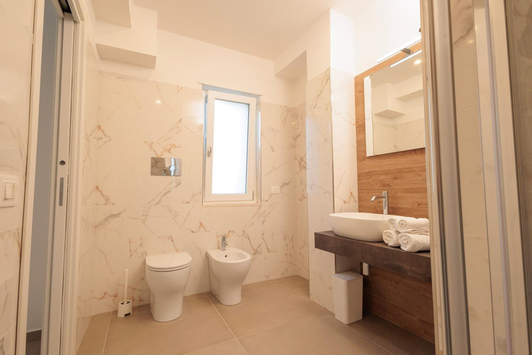 Others 2, Orizzonte Mare Panoramic Rooms, Salerno