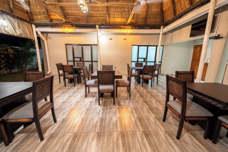 Food & Drinks 4, House Of Werenje, Hwange