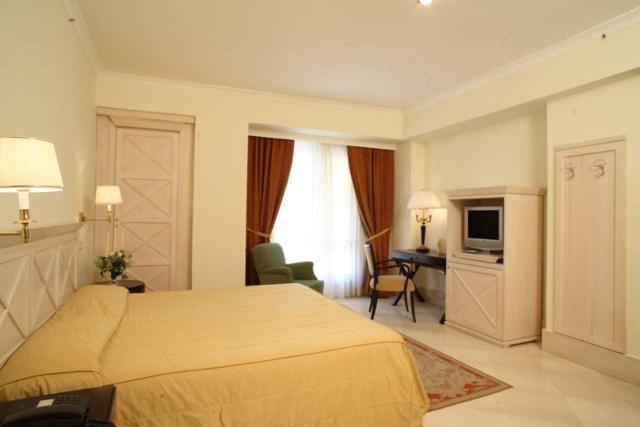 Bedroom 3, Hotel Lido degli Scogli, Crotone