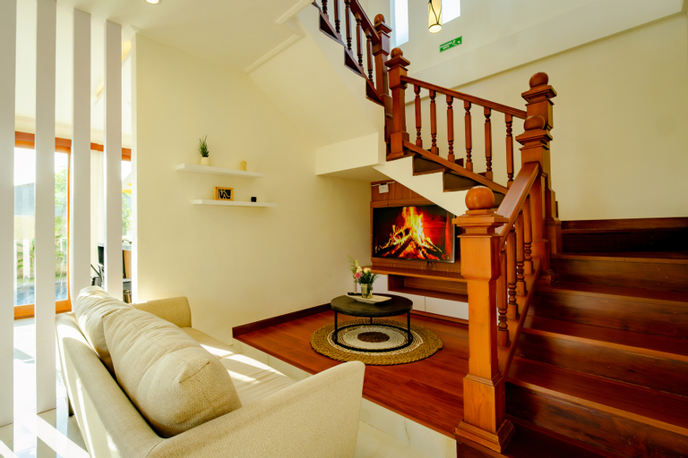Others 2, Serene 4BR Villa with Pool & Lush Garden, Near Ubud - Vil'Latu, Badung