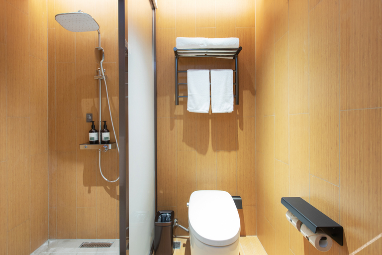 Bathroom 3, Ji Hotel Xiangyang People's Square Daqing East Road, Xiangfan