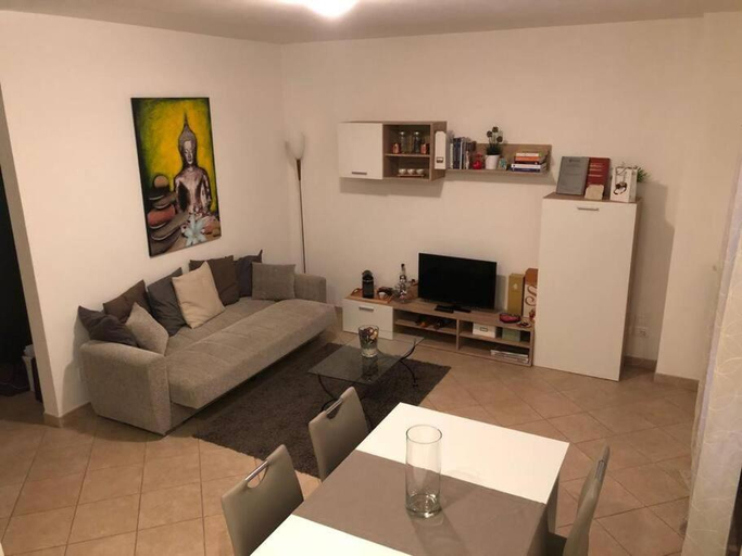 Others 4, Joy Apartment, Bari