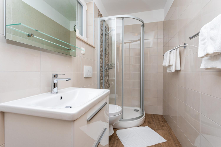 Others 3, Apartments Crnekovic Tomislava 8A, Baška