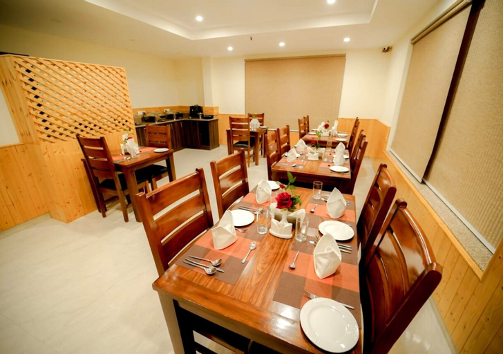 Food & Drinks 2, Simsa Heights Manali, Kullu
