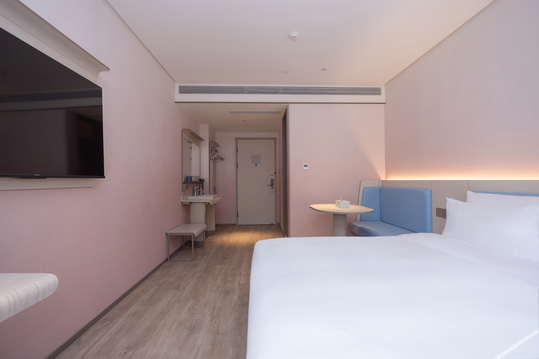 Bedroom 2, Hanting Hotel Qingdao Huangdao City Balcony, Qingdao