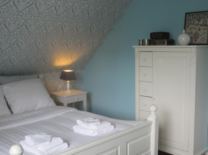 Others 4, B&B De Gouden Vlo, Ooststellingwerf