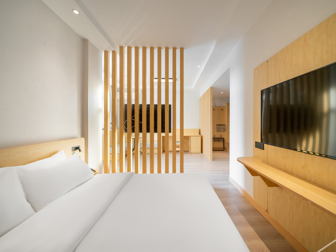 Bedroom 28