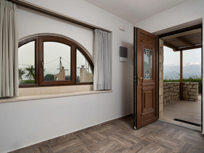 Others 5, Villa in Kamilari near Beach Pool, Faistos