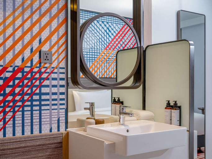 Bathroom 9