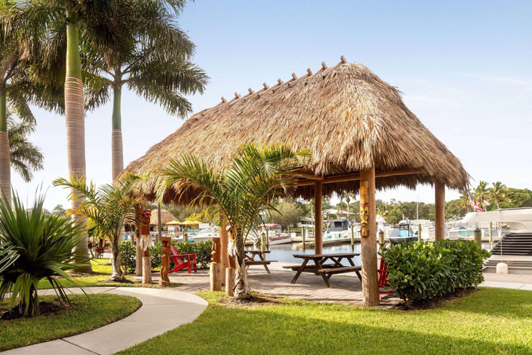 Exterior & Views 2, Ramada by Wyndham Sarasota Waterfront, Manatee