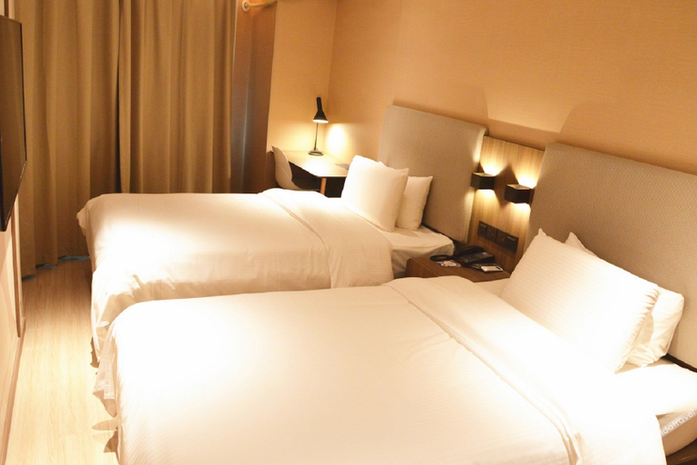 Bedroom 2, Hanting Hotel (Qingdao Chengyang Wanda Plaza Branch 1), Qingdao