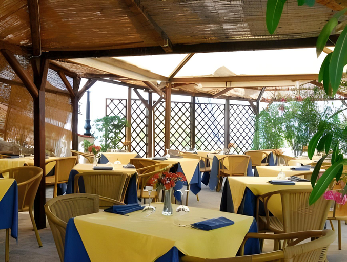 Food & Drinks 5, Pagoda Hotel & Residence, Napoli