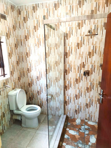 Bathroom, House Of Werenje, Hwange