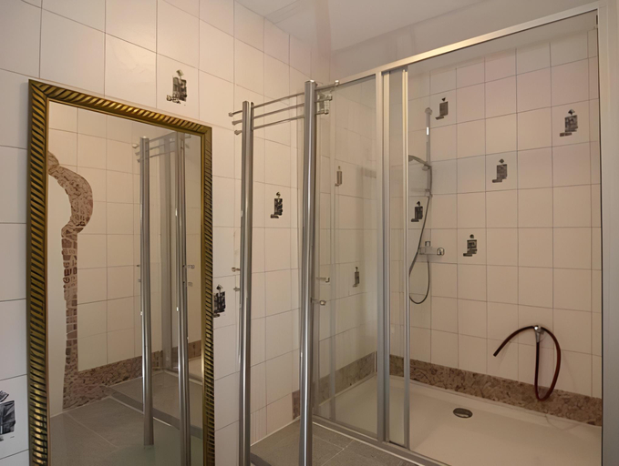 Bathroom 3, Hotel Charlott, Breisgau-Hochschwarzwald