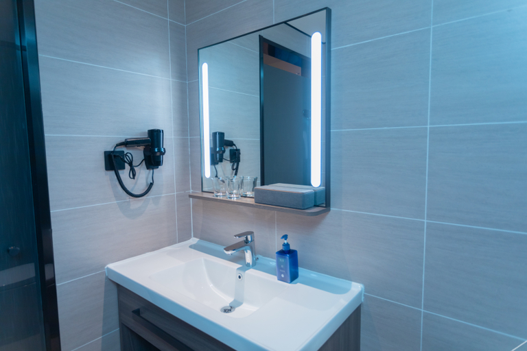 Bathroom 3, Hanting Hotel Handan She County Longshan Street, Handan
