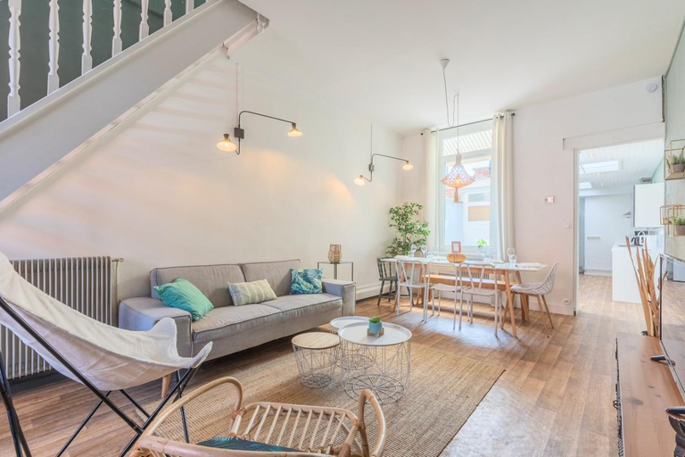 Others 5, 4 bedroom & 4 bathroom house near Parc Barbieux, Nord