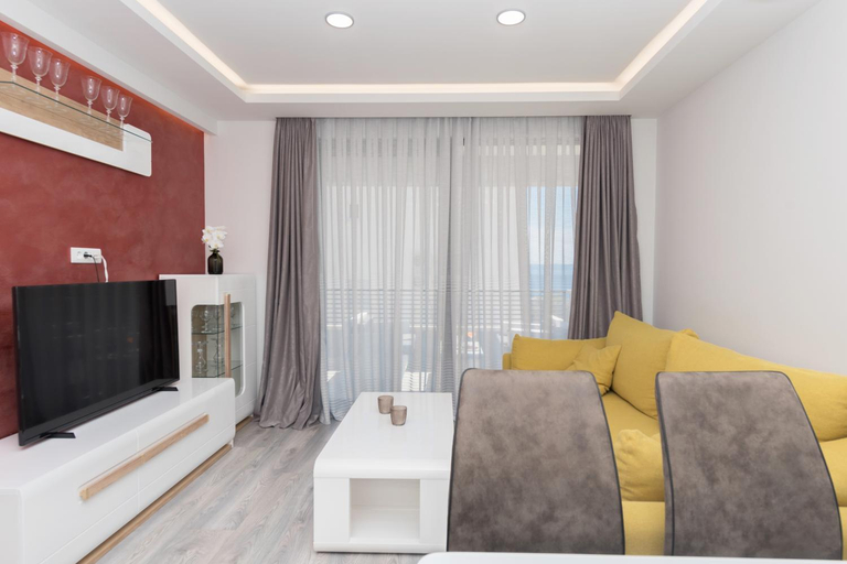 Others 5, Villa Lovric, Makarska