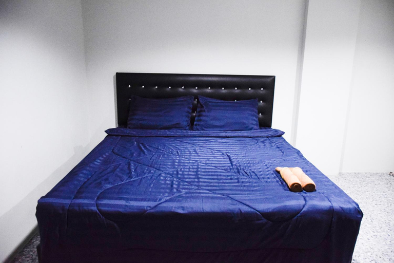 Bedroom 2, นอน นี่ นะ โฮสเทล Noen nee Na Hostel, Khao Kho