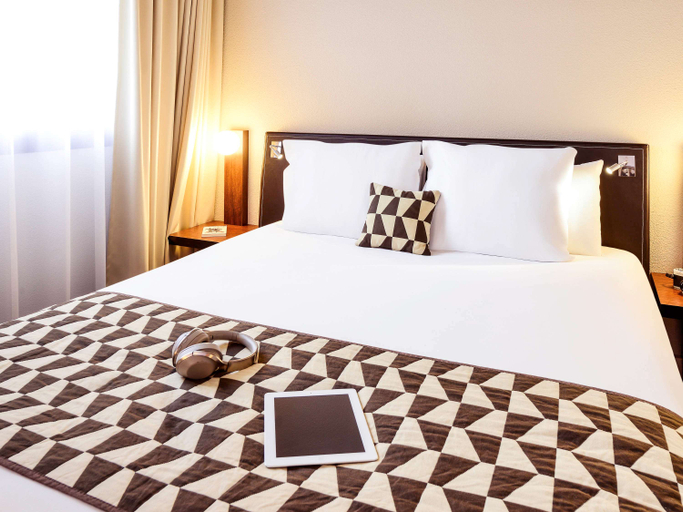Bedroom 3, Hotel Mercure Lyon Centre Lumière, Rhône