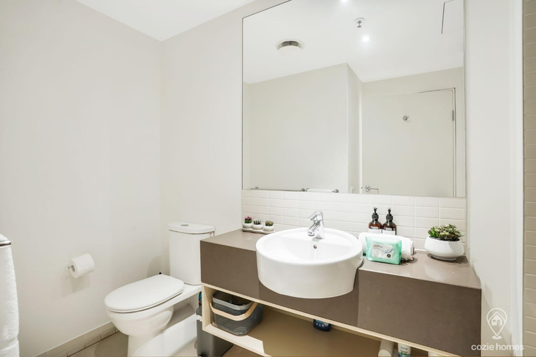 Bedroom 3, 602 Harbour Lights with Ocean Views, Cairns