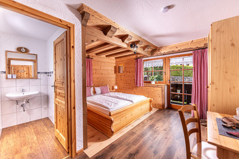 Bedroom 2, Haus BergGesundZeit Doppelzimmer Karlingerhaus, Berchtesgadener Land