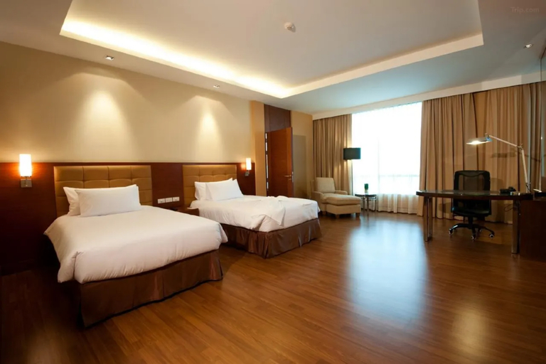 Bedroom 4, The Grand Fourwings Convention Hotel, Bang Kapi