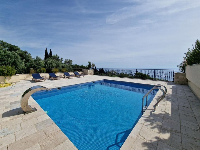 Sport & Beauty 5, Connected Villas with Sea View